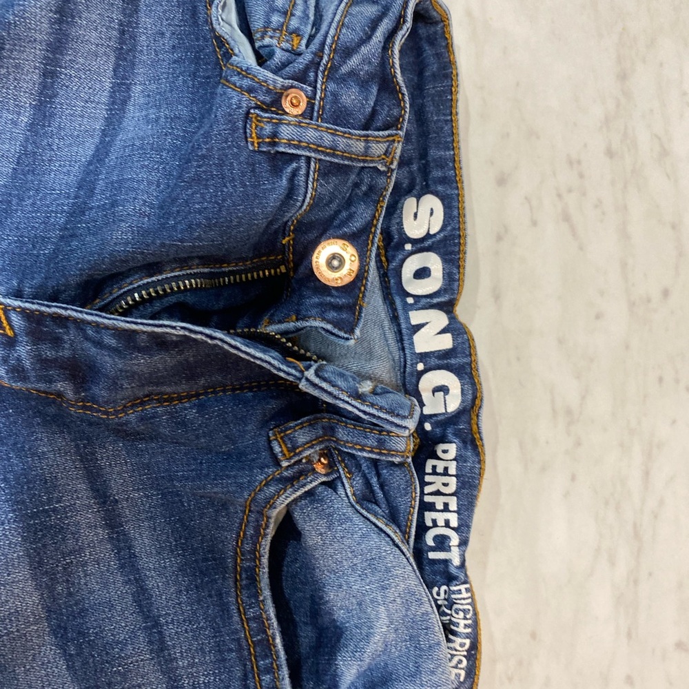 Jeans - Picture 4 of 5
